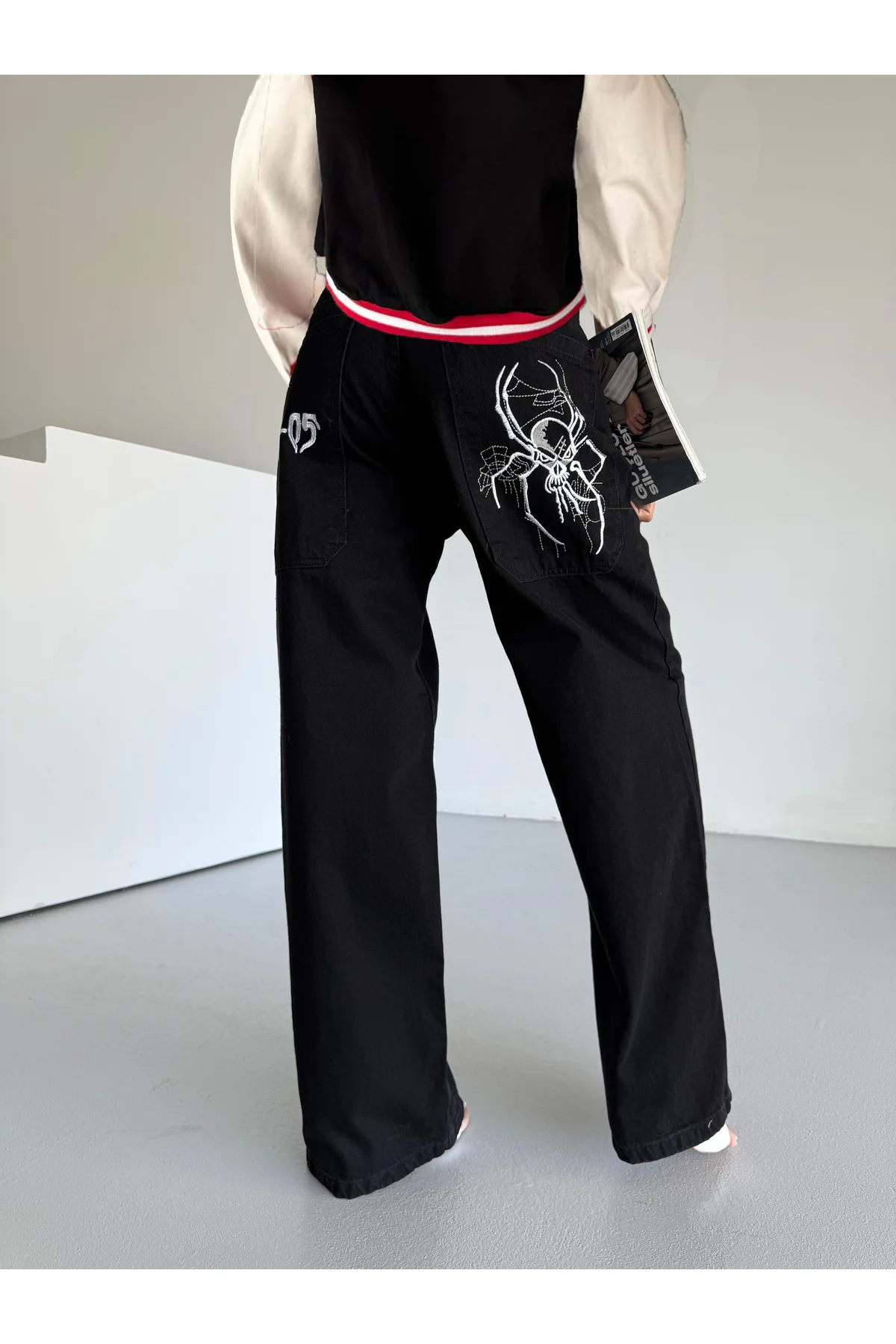 Unisex Blaka-05 Siyah Örümcek Nakış Detaylı Bol Paça Jean